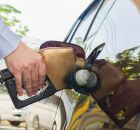 Corte dos impostos deve reduzir o valor do litro em R$ 0,32 na refinaria.