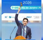 Ministro Silvio Costa Filho no leil&atilde;o do Aeroporto do Gale&atilde;o.