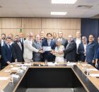 Ministro Silvio Costa Filho &eacute; homenageado pelo F&oacute;rum Nacional dos Trabalhadores Portu&aacute;rios 