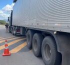 Caminh&atilde;o &eacute; flagrado com placas falsas.