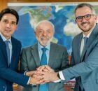 O ex-ministro Silvio Costa Filho e o ministro de Portos e Aeroportos, Tom&eacute; Franca.