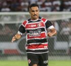 William J&uacute;nior est&aacute; fora dos planos do Santa Cruz.