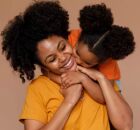 M&atilde;e e filha.