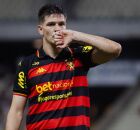 Perotti marca dois gols contra o Fortaleza.