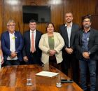 Reuni&atilde;o de Eduardo da Fonte com aliados em Moreno.