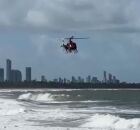 Bombeiros fazem buscas por adolescente de 15 anos que teria se afogado na Praia do Paiva