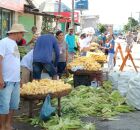 Vendedores no corredor do milho em Olinda