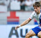 Bahia enfrenta o lanterna Chapecoense fora de casa.