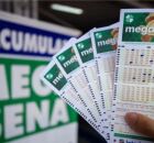 Homem que terminou namoro ap&oacute;s ganhar na Mega-Sena &eacute; obrigado pela Justi&ccedil;a a dividir pr&ecirc;mio com a ex