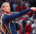 Jogadora da WNBA conhecida como "Barbie do maga" volta a viralizar ap&oacute;s criticar trans nos esportes