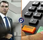 Fl&aacute;vio Bolsonaro e Urna Eletr&ocirc;nica.