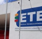 Aluno &eacute; contido ap&oacute;s ser flagrado com faca em escola estadual de Arcoverde (PE).