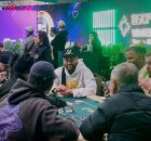 Neymar durante competi&ccedil;&atilde;o de Poker.