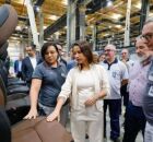 Governadora Raquel Lyra na f&aacute;brica da Jeep em Goiana.