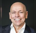 Leandro Karnal &eacute; historiador, professor, escritor, palestrante, apresentador e youtuber.