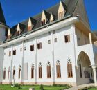 J&aacute; viu esse "castelo" na BR-232? Conhe&ccedil;a o mosteiro que une f&eacute; e beleza no Grande Recife