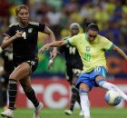 Marta em campo na Arena de Pernambuco em 2024, contra a Jamaica.