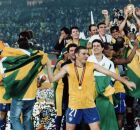 Sele&ccedil;&atilde;o Brasileira comemorando Penta em 2002.