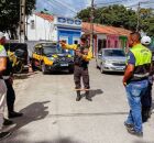 Agentes do Departamento de Tr&acirc;nsito e Transporte Rodovi&aacute;rio Municipal de Igarassu (DEPATRAN). 