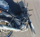 Uma equipe foi acionada para atender &agrave; ocorr&ecirc;ncia e, ao chegar ao local, encontrou o corpo de um homem pr&oacute;ximo a uma motocicleta.