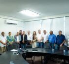 Mano Medeiros em reuni&atilde;o com representantes do transporte p&uacute;blico