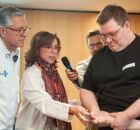 Ministro da Sa&uacute;de, Alexandre Padilha, acompanha aplica&ccedil;&atilde;o de caneta emagrecedora.