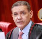 Nunes Marques julga nesta quarta (30) decis&atilde;o sobre posts que associam Fl&aacute;vio Bolsonaro a Nossa Senhora Aparecida.