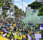 Protesto na Avenida Boa Viagem em 2020.