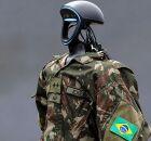 Rob&ocirc; human&oacute;ide do Ex&eacute;rcito Brasileiro.