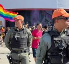 PMs em evento da Parada da Diversidade.