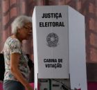 Idosos exercem direito do voto