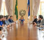 Governadora Raquel Lyra recebe representantes de clubes pernambucanos