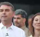 Avi&atilde;o com Fl&aacute;vio Bolsonaro segue para Miami ap&oacute;s passagem pelo Equador.
