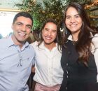 Vereador Felipe Nascimento, governadora reeleita Raquel Lyra e a prefeita de Olinda, Mirella Almeida.