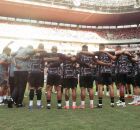 Elenco do Santa Cruz na Arena de Pernambuco.