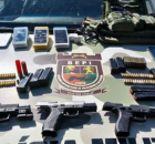 Opera&ccedil;&atilde;o apreende armas de fogo, muni&ccedil;&otilde;es, drogas e equipamentos eletr&ocirc;nicos.