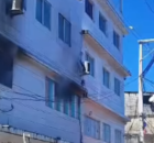 Inc&ecirc;ndio atinge ONG em Bras&iacute;lia Teimosa, no Recife, ap&oacute;s explos&atilde;o de botij&atilde;o de g&aacute;s 