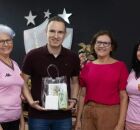 Sport faz a&ccedil;&atilde;o de outubro rosa com torcedoras.