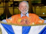 Lula ser&aacute; enrendo de carnaval. 