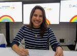 Governadora Raquel Lyra assinando documento 