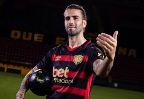 S&eacute;rgio Oliveira quer ficar no Sport e topa diminuir o sal&aacute;rio.