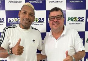 Fl&aacute;vio Ca&ccedil;a-Rato, &iacute;dolo do Santa Cruz, oficializa candidatura a deputado federal pelo PRD