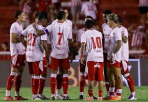 N&aacute;utico vai em busca de surpreender o Athletic, em Minas Gerais.