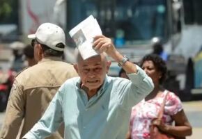 Idoso no calor extremo