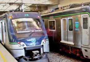 Metr&ocirc; em circula&ccedil;&atilde;o na esta&ccedil;&atilde;o Recife