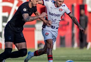 Vit&oacute;ria x Corinthians se enfrentam neste s&aacute;bado (18).