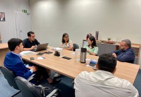 Reuni&atilde;o de lideran&ccedil;as m&eacute;dicas no SIMEPE