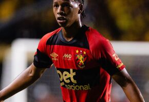 Z&eacute; Lucas, do Sport, deve ser negociado no meio do ano.