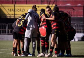 Sport feminino vencem por 2 a 0 e se aproximam de classifica&ccedil;&atilde;o na Copa do Brasil.