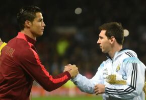 Cristiano Ronaldo e Messi foram os dois maiores do futebol nos &uacute;ltimos 20 anos.